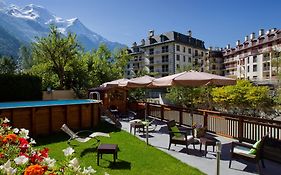 Les Gourmets - Chalet Hotel